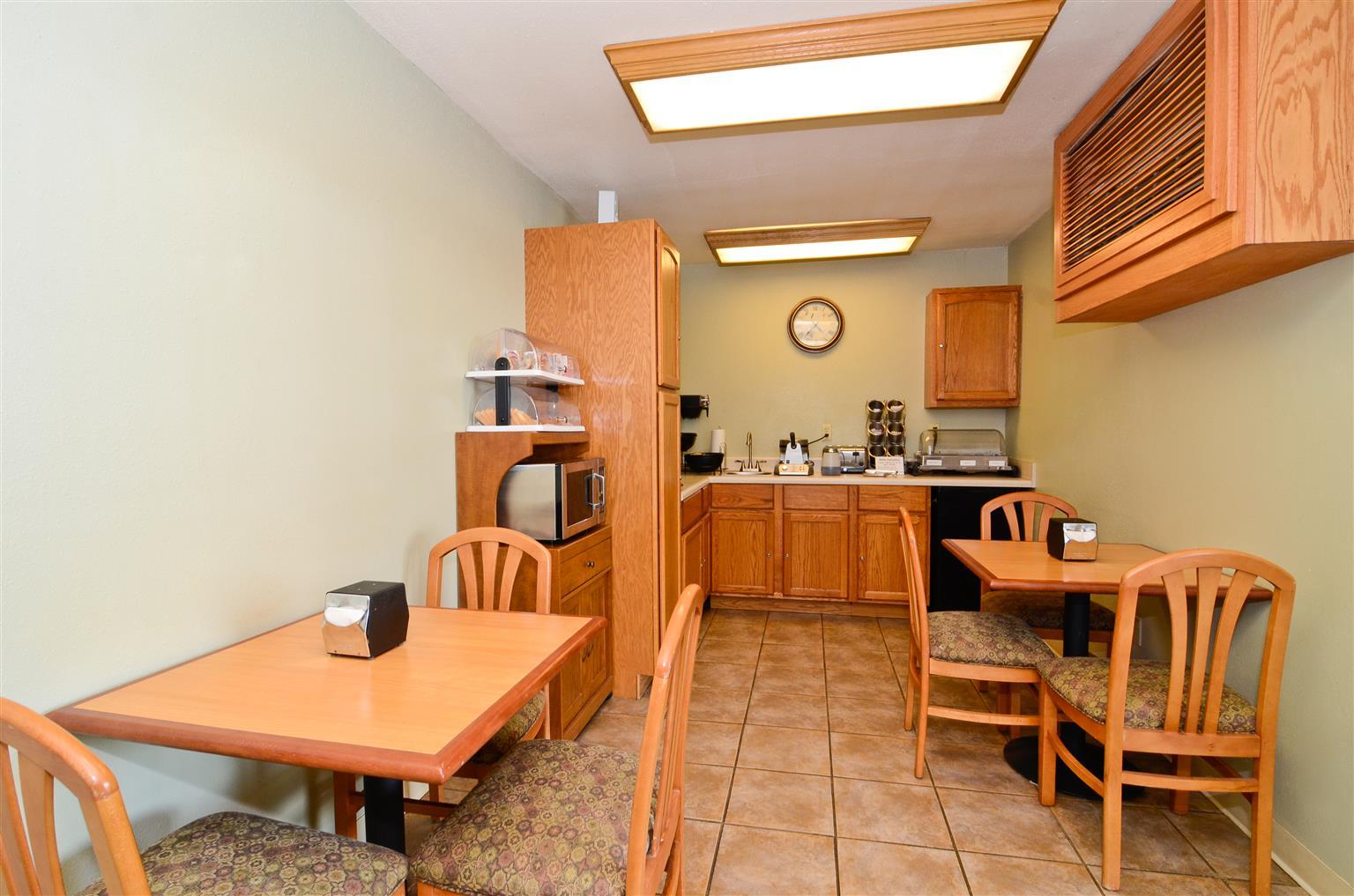 Super 8 By Wyndham Mcgehee Otel Restoran fotoğraf