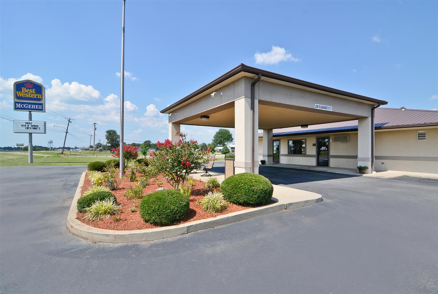 Super 8 By Wyndham Mcgehee Otel Dış mekan fotoğraf
