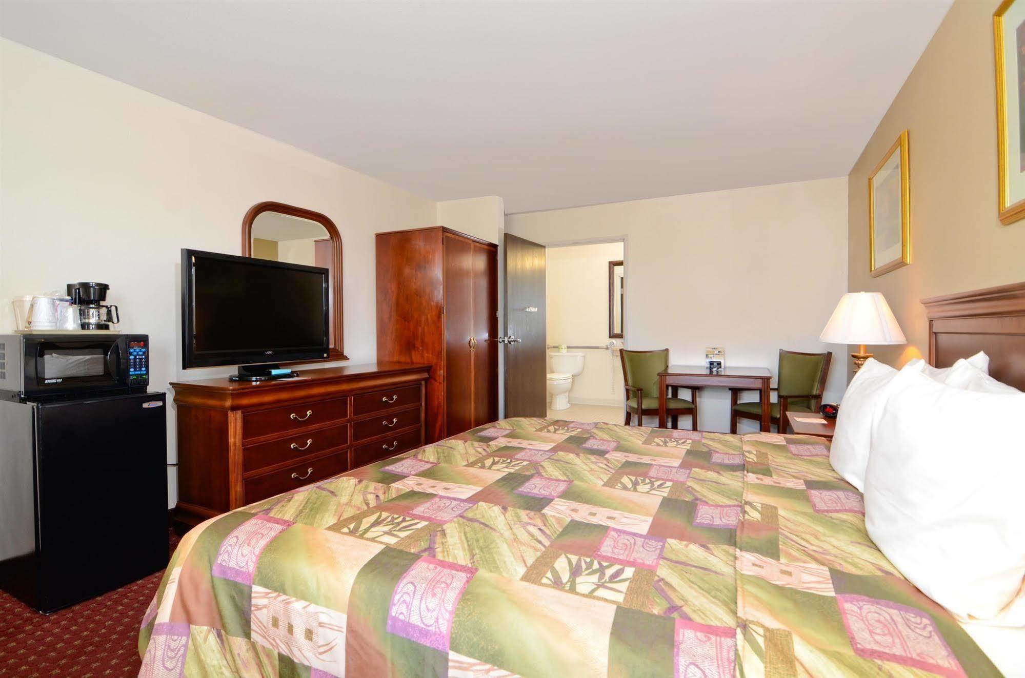 Super 8 By Wyndham Mcgehee Otel Oda fotoğraf
