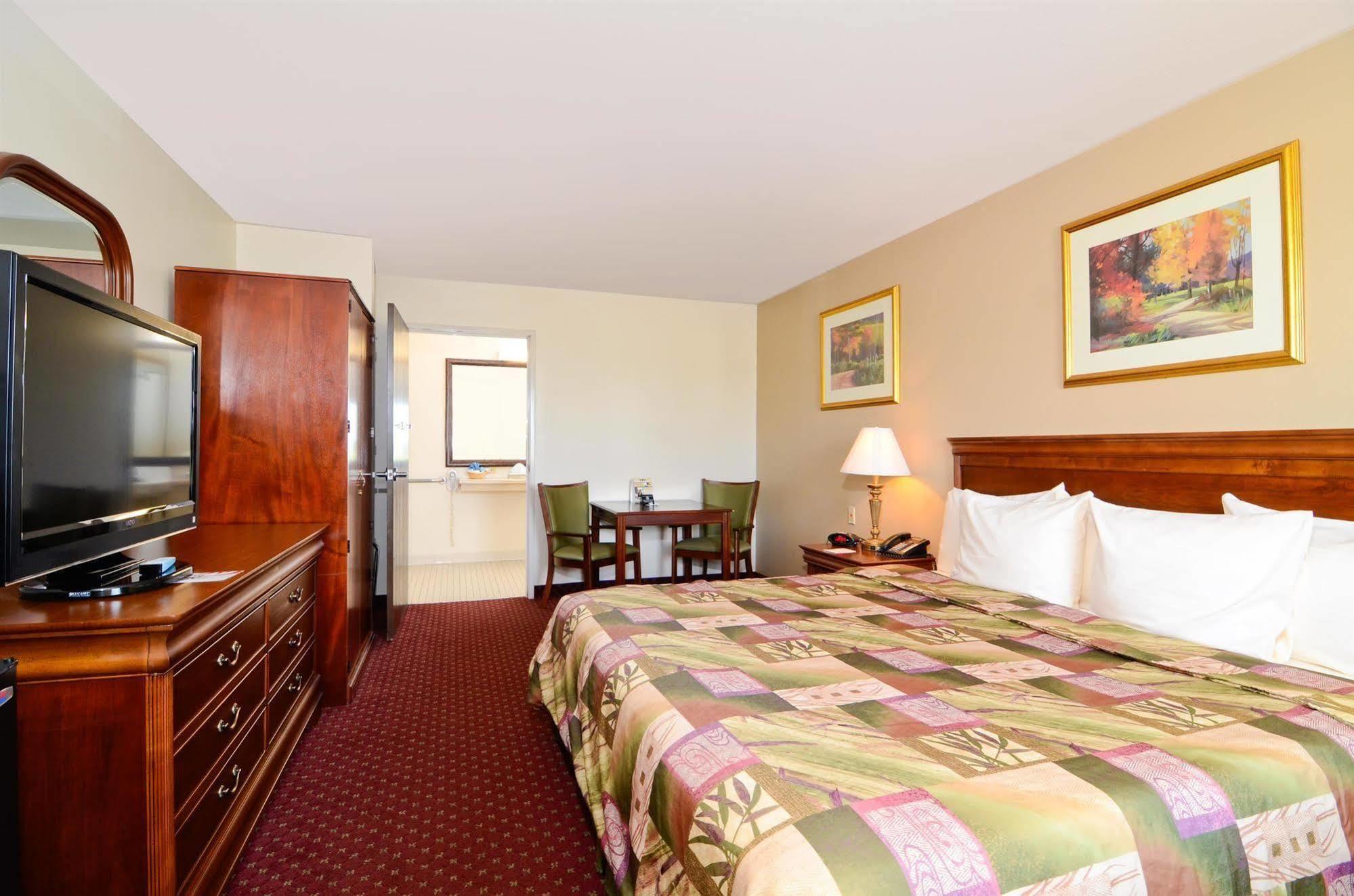 Super 8 By Wyndham Mcgehee Otel Oda fotoğraf