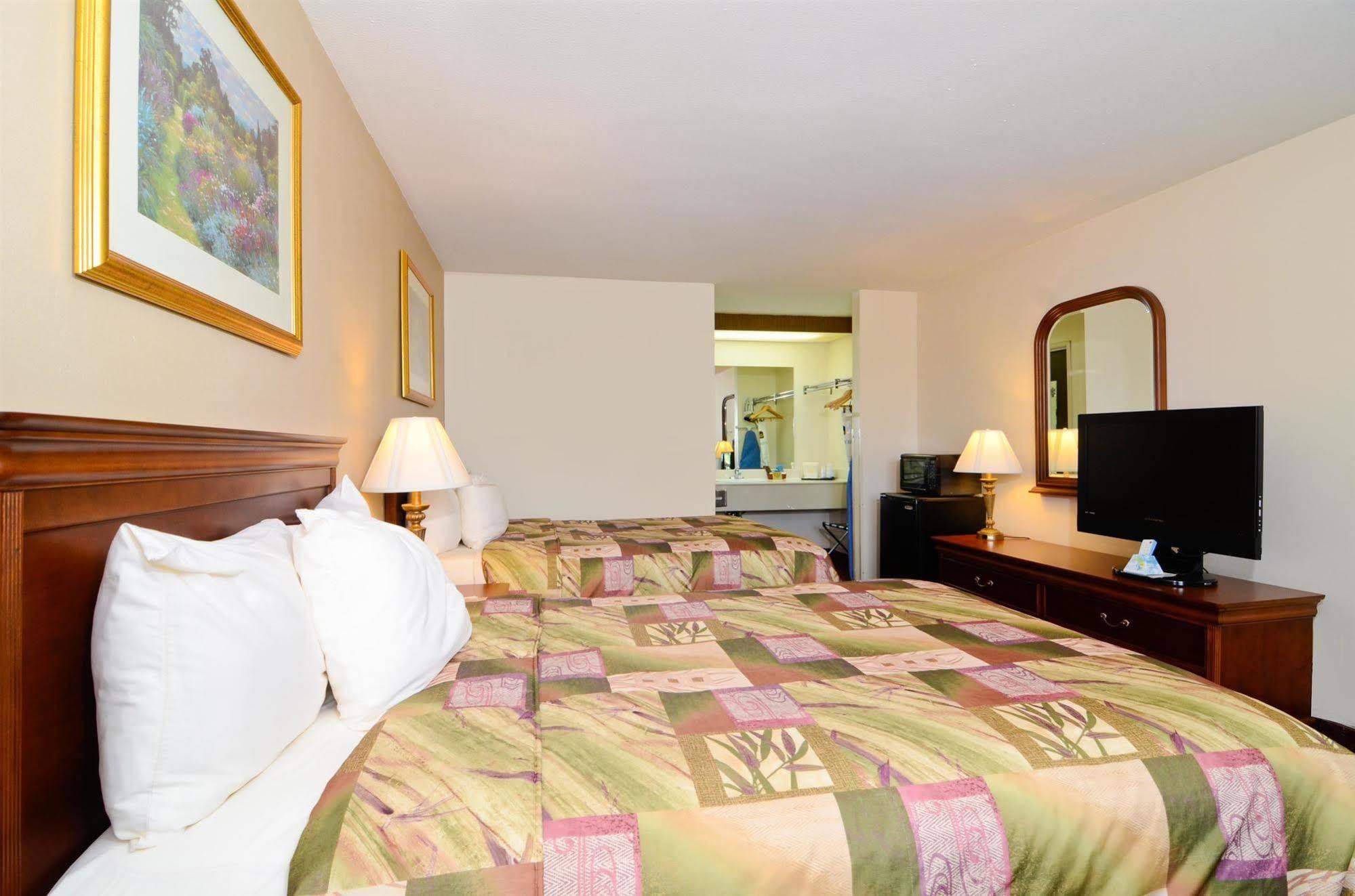 Super 8 By Wyndham Mcgehee Otel Oda fotoğraf